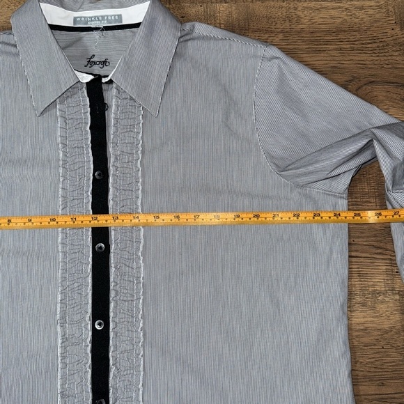 WRINKLE FREE Gray Button-Up Shirt - Picture 4 of 9